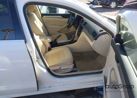 2015 Volkswagen Passat 1.8T Limited Edition from USA, damaged, VIN 1VWAT7A32FC110601